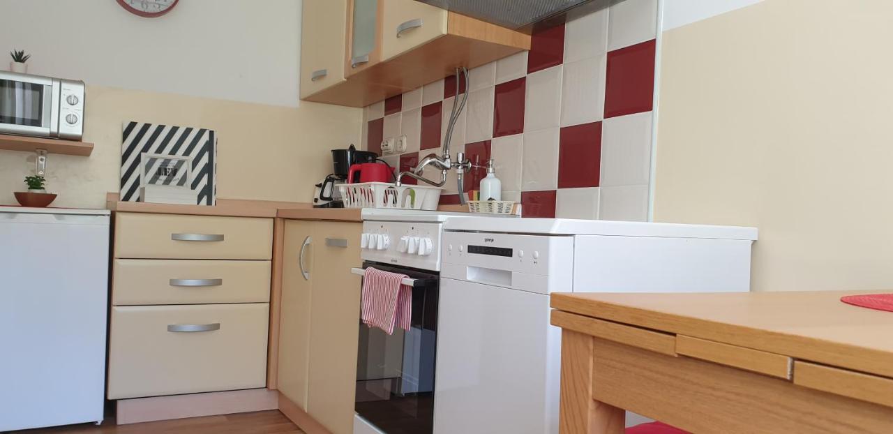 Apartman 10 Minutes Walk To The Lakes *